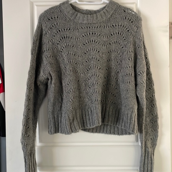 American Eagle Knit Sweater - Picture 1 of 4